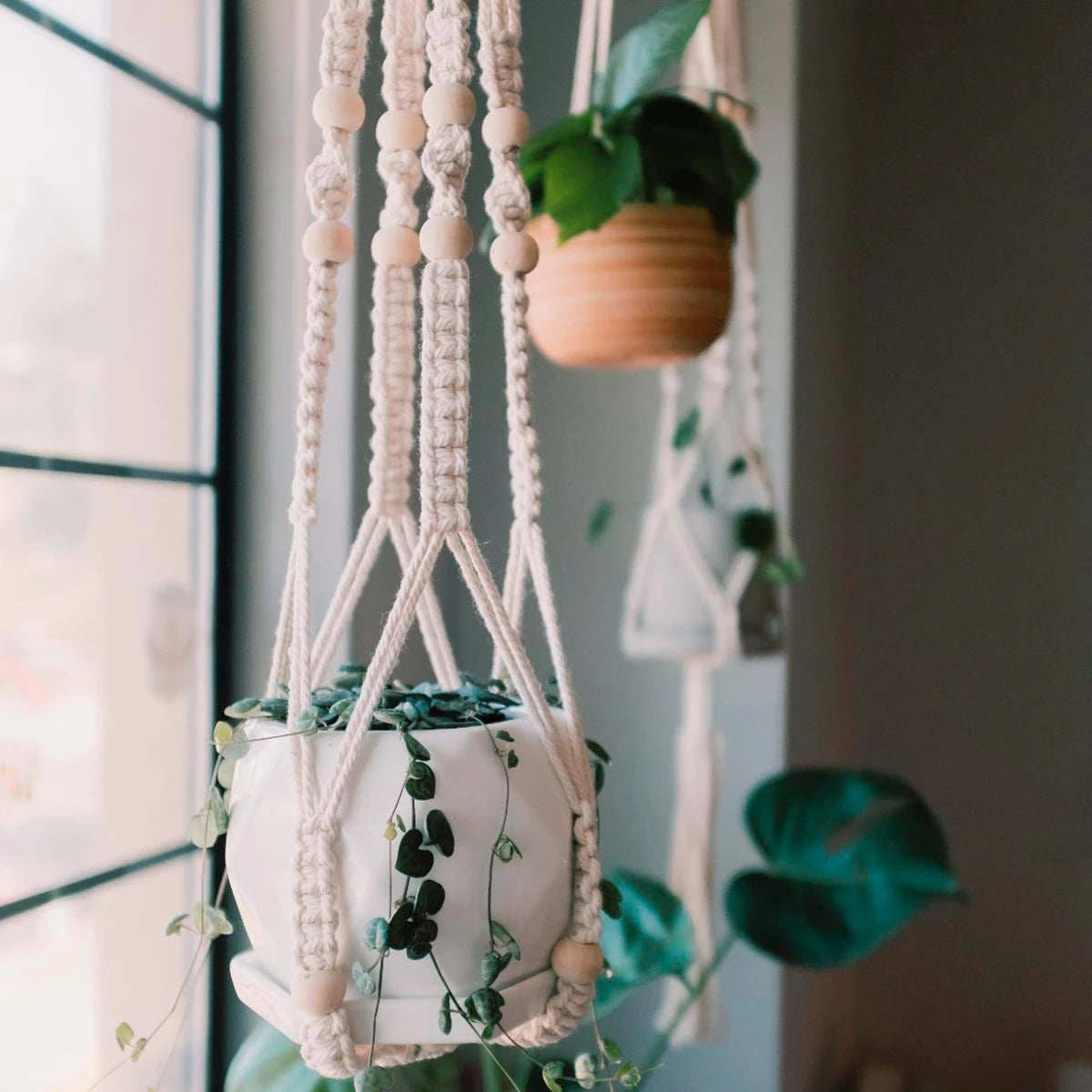 Handmade Macrame Plant Hanger Flower Pot Planter Hanger for Wall Decorations Courtyard Garden Hanging Planter Hanging Basket