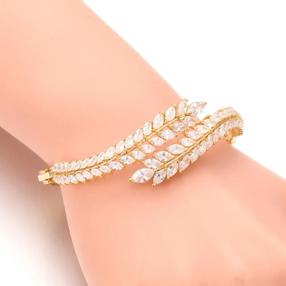 Women's leaf Zircon Bracelet luxury temperament fashion classic plant large flower Bracelet popular jewelry
