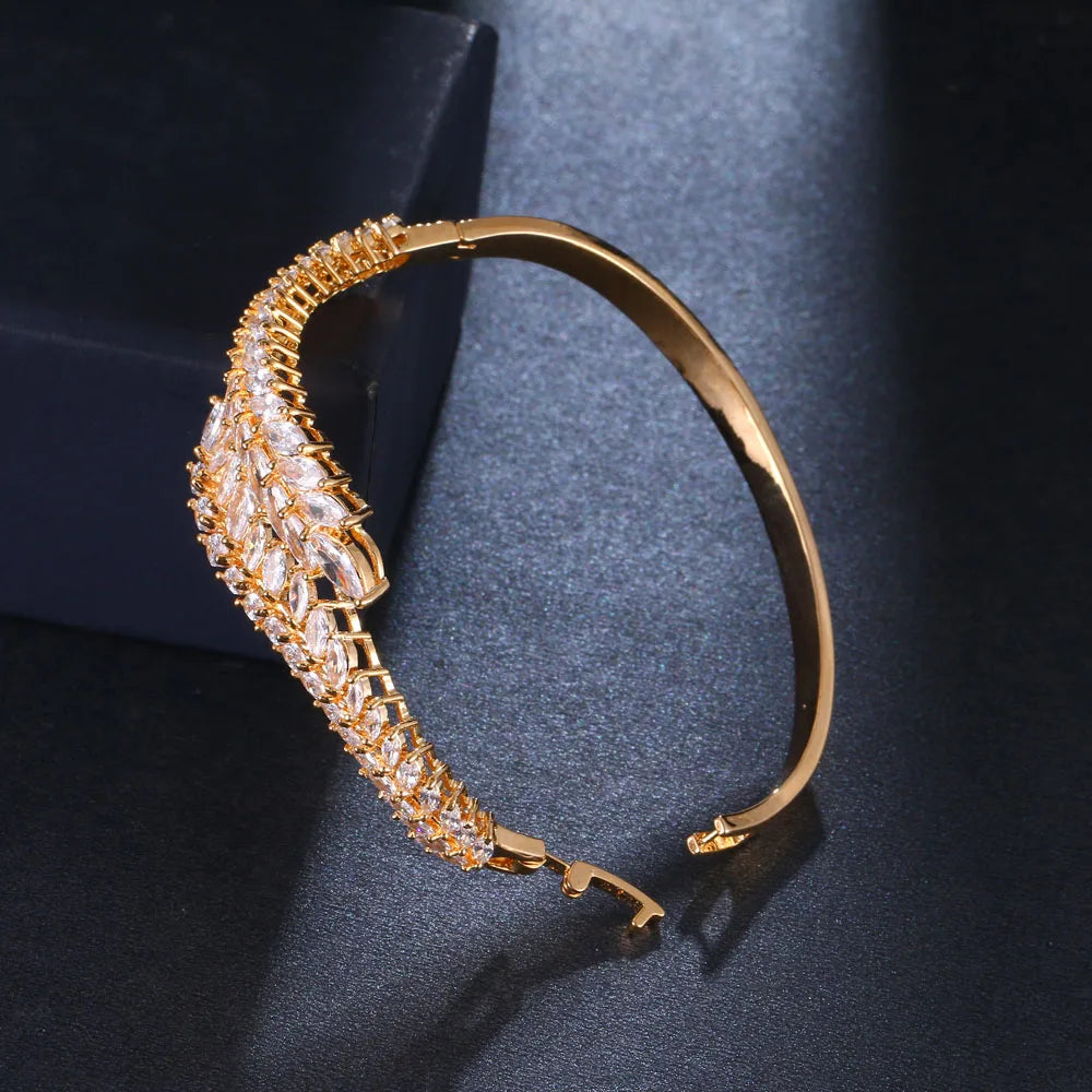 Women's leaf Zircon Bracelet luxury temperament fashion classic plant large flower Bracelet popular jewelry