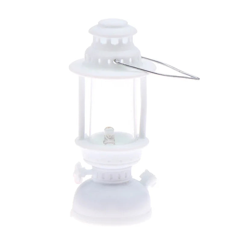 6cm Mini Led Retro Glowing Pony Lantern Simulation Cande Light Oil Lamp Mini Kerosene Lantern Doll House Decor Scene Ornaments