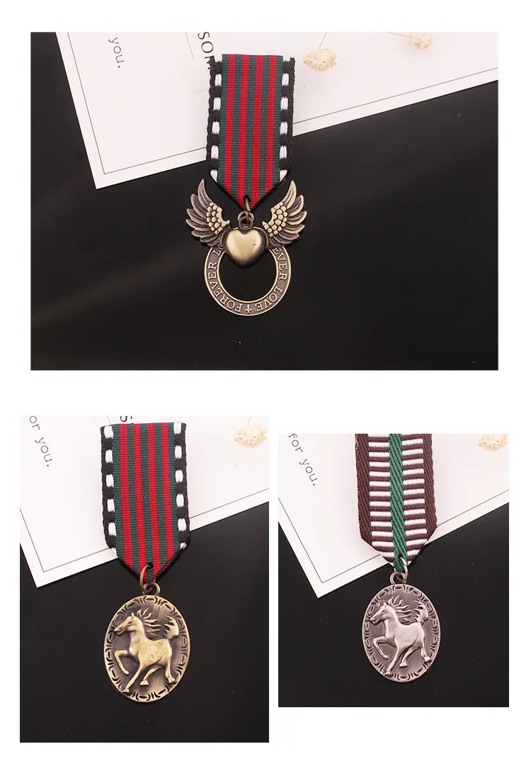 Vintage Badge British Academy Style Men's Medal Shoulder Badge Metal Badge Wholesale