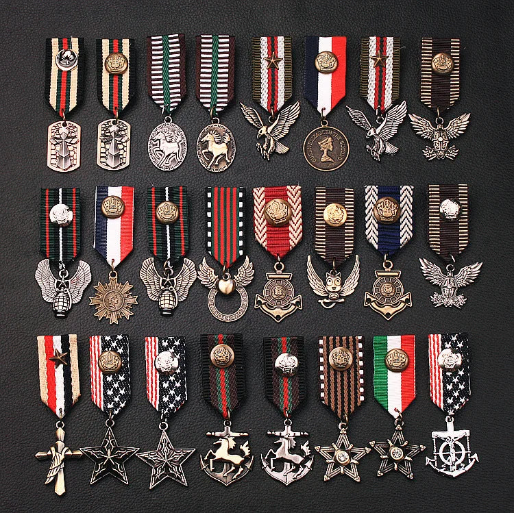 Vintage Badge British Academy Style Men's Medal Shoulder Badge Metal Badge Wholesale