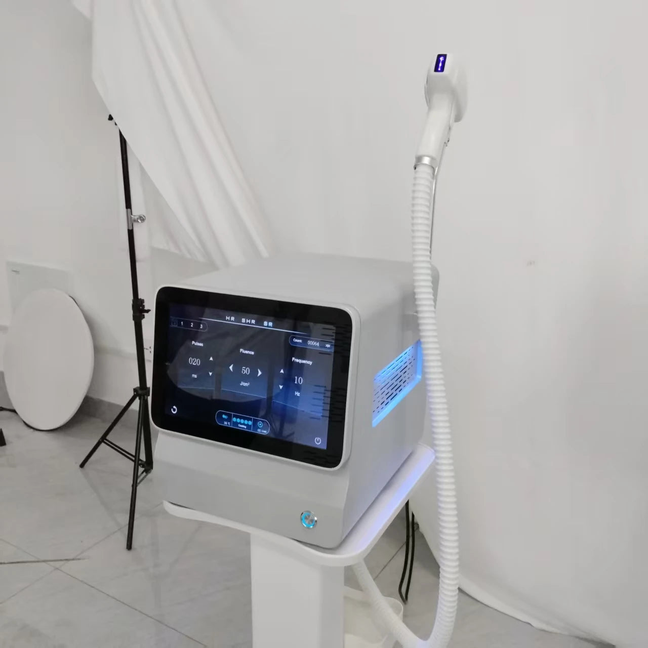 Portable Titanium laser And Soprano Ice Hair Removal System With A power of 4000W Designed For Professional Performance