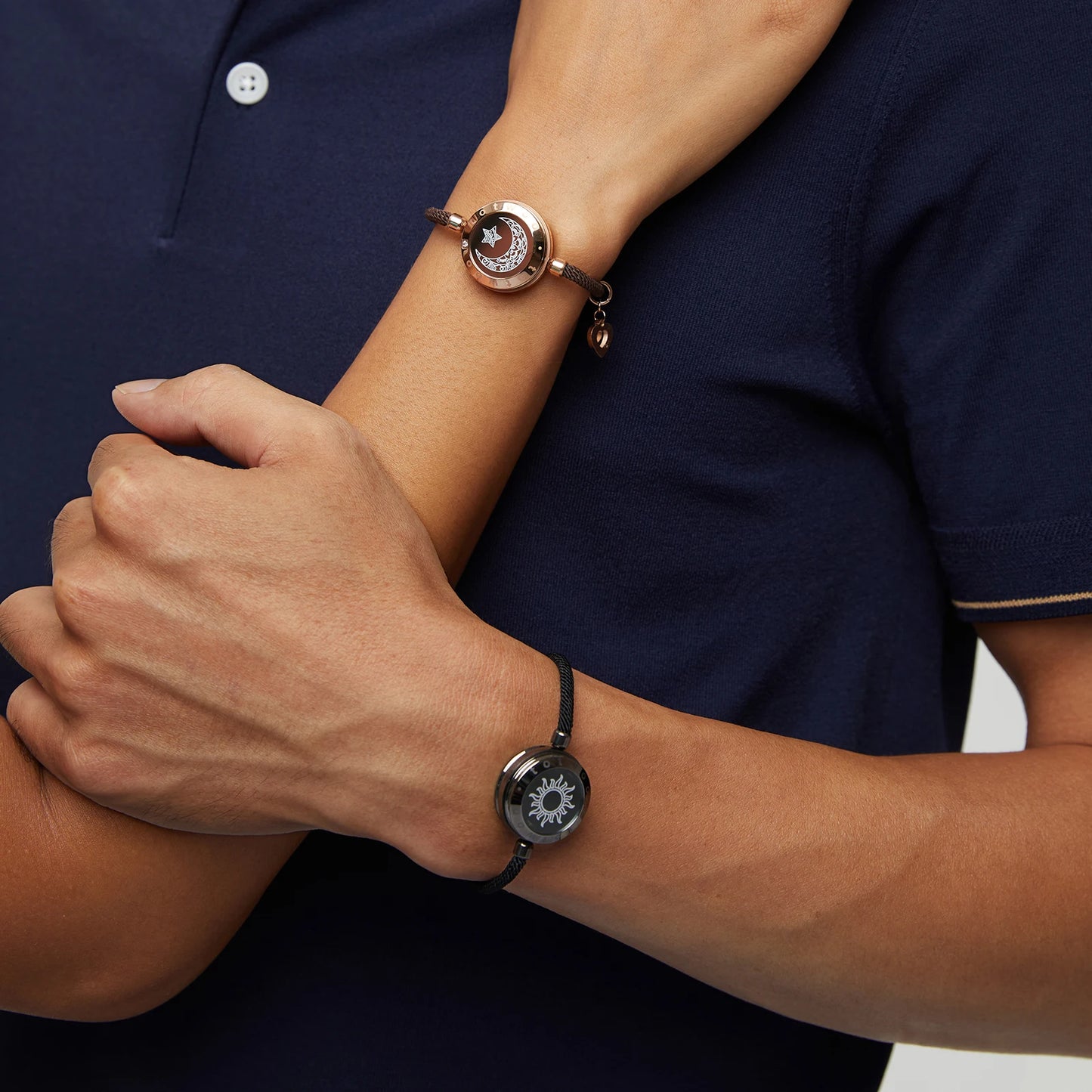 Totwoo Romantic Couple Gift Smart Bluetooth Bracelets with Vibration Reminder for iOS Android Long Distance