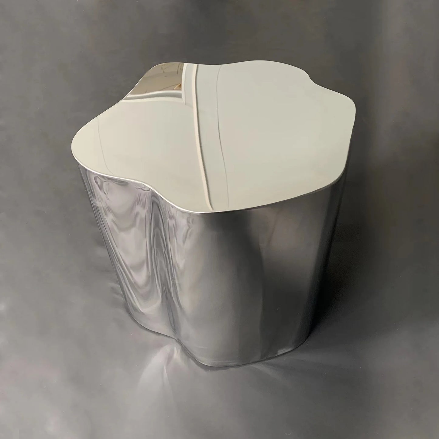 Metal Industrial Coffee Table Aesthetic Unique Minimalist Designer Side Table Modern Luxury Mesa Auxiliar Postmodern Furniture