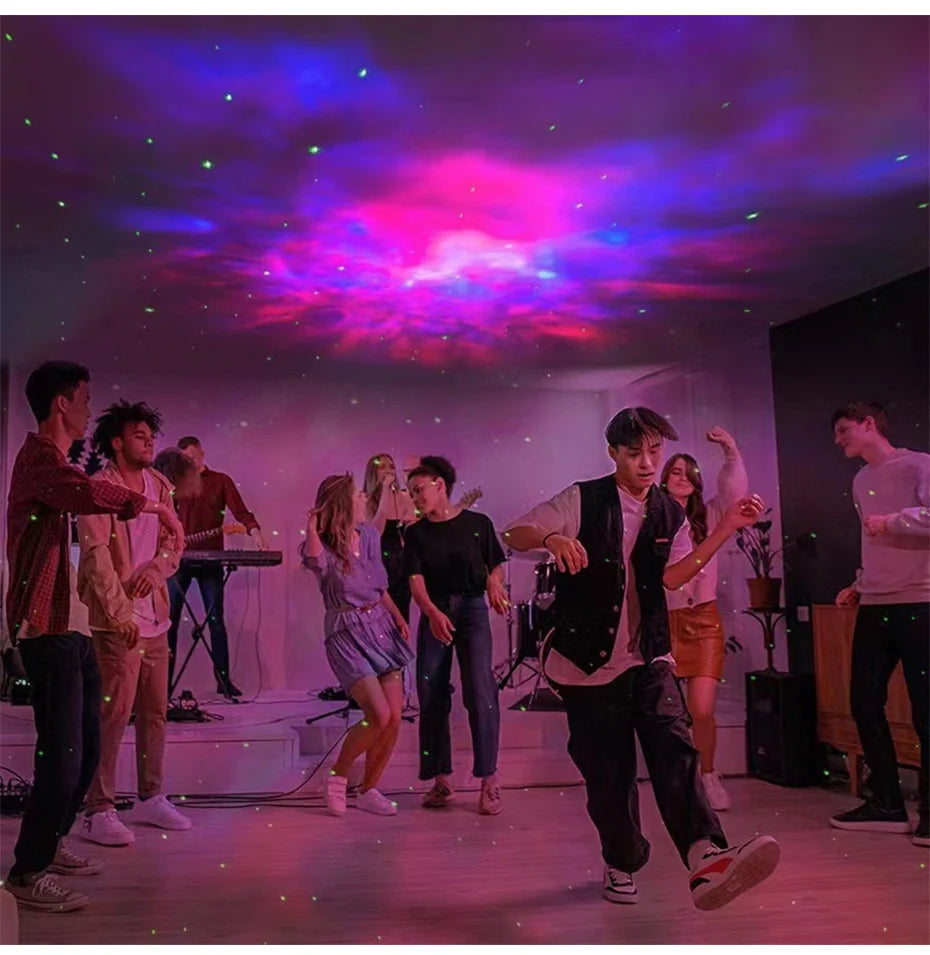Creative Astronaut Star Projection Night Light 2025 New Colorful Star Sky Atmosphere Lamp Ideal Birthday Gift for Kids Adults