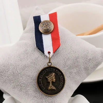 Vintage Badge British Academy Style Men's Medal Shoulder Badge Metal Badge Wholesale