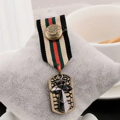 Vintage Badge British Academy Style Men's Medal Shoulder Badge Metal Badge Wholesale