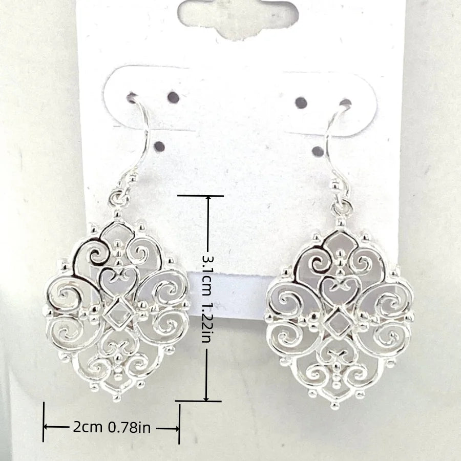 2pcs Fashionable and Creative Heart Shaped Earrings Victorian Style Silvery Pendant Earrings Bohemian Women's Gift for Friends