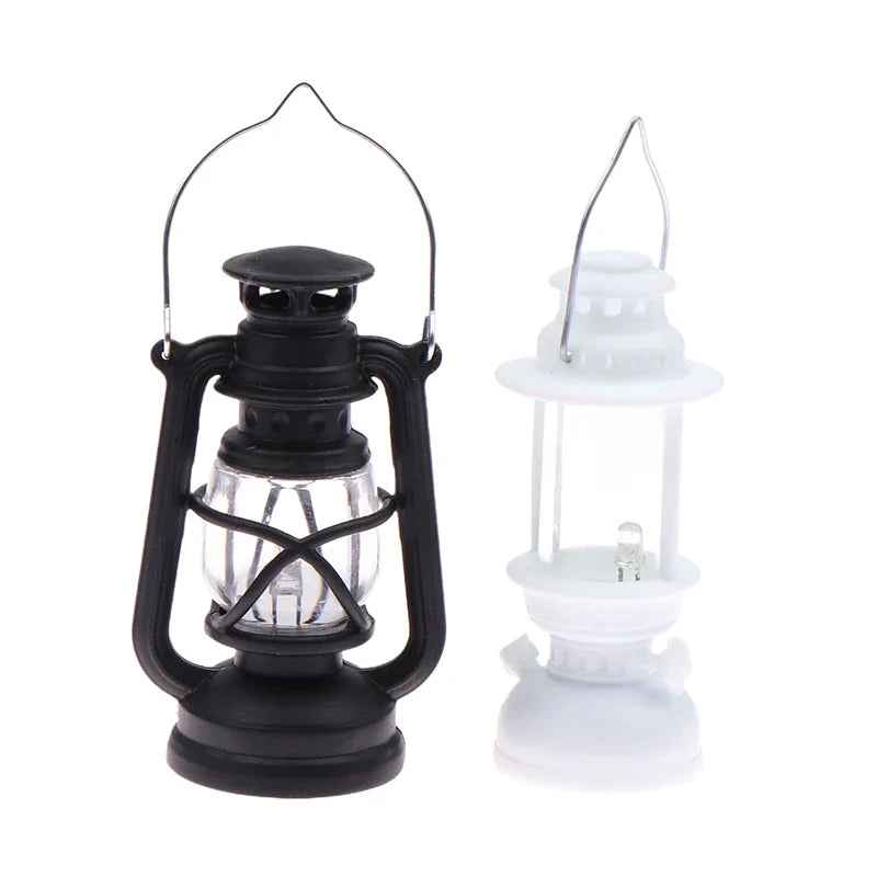 6cm Mini Led Retro Glowing Pony Lantern Simulation Cande Light Oil Lamp Mini Kerosene Lantern Doll House Decor Scene Ornaments