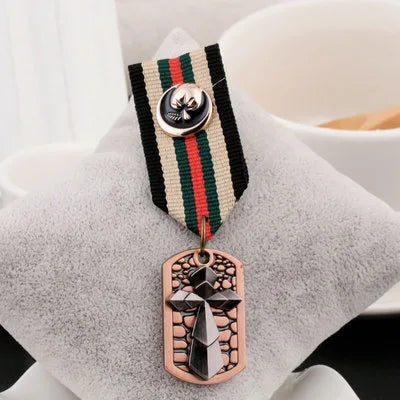 Vintage Badge British Academy Style Men's Medal Shoulder Badge Metal Badge Wholesale
